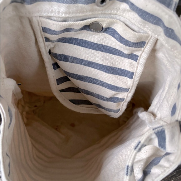 BAGGU Striped Canvas Duck Tote - Picture 4 of 8
